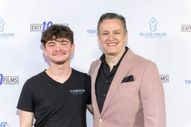 Tyler Malloy, Yapımcı / Aktör Tom Malloy Cinelounge Sunset Theater, Los Angeles, CA, 23 Ekim 2025 'te dünya Whiskey Run galasına katıldı.