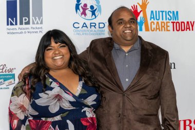 Aktör Subodh Garg ve kız kardeşi Aarti 25 Ekim 2025 'te Los Angeles' taki özel bir konutta düzenlenen 4. Yıllık Otizm Hizmetleri Galasına katıldılar.