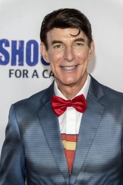 Televizyon Kişiliği BJ Korros, 25 Ekim 2025 'te Los Angeles, CA' da Otizm Bakımı yararına düzenlenen 4. Yıllık Ghoul Galasına katıldı.