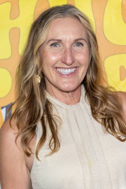 Lynne Lainer öğretmen Los Angeles Ziggy, Los Angeles 'ta 26 Ekim 2025' te düzenlenen 1 numaralı canlı grup Cadılar Bayramı partisine katılıyor.