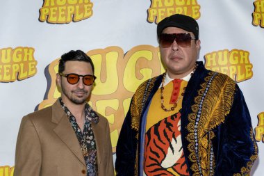 Müzisyenler Elijah Balbed ve Joe Herrera HUGH PEEPLE LA 'in 26 Ekim 2025' te Los Angeles 'taki Hotel Ziggy' deki 1 numaralı canlı grup Cadılar Bayramı partisine katıldılar.