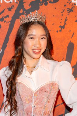 Aktris Reagan, McKenzi Brooke 'un Yalancı Cadılar Bayramı Partisi' ne katılıyor. Los Angeles, CA, 31 Ekim 2025