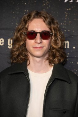 Aktör Eric Brenner Hollywood American Legion Post 43, Los Angeles, CA, 3 Kasım 2025 'te The Gift' in dünya prömiyerine katıldı.