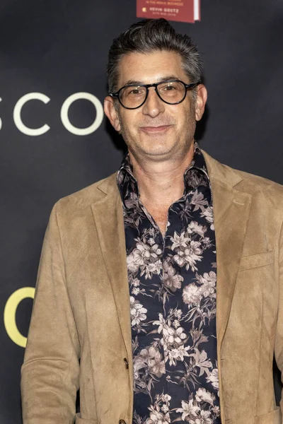 Yapımcı Clay Epstein, Kevin Goetz 'in 15 Kasım 2025' te Beverly Hills Tenis Kulübü 'nde 