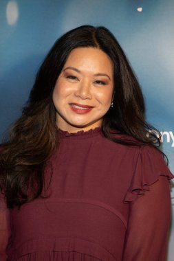 Aktris Jennifer Grace Sarayba, 11. Asya Dünya Film Festivali, Los Angeles, CA, 16 Kasım 2025 'te' Aşk ve Karma 'nın dünya prömiyerine katıldı