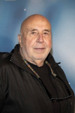 E 'nin kurucusu! Eğlence TV 'si Larry Namer, 11. Asya Dünya Film Festivali, Los Angeles, CA, 16 Kasım 2025' te 'Aşk ve Karma' nın dünya prömiyerine katıldı