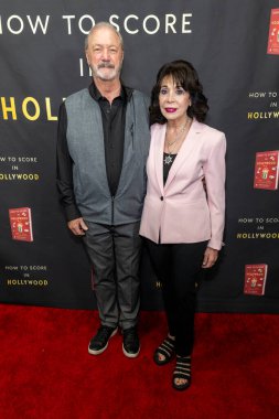 Film Dağıtımcısı Richard ve Mary Fay, Kevin Goetz 'in Hollywood' un Kitap Başlatma Bölüm 2 'sine 23 Kasım 2025' te Los Angeles, Kaliforniya 'da özel bir konutta katıldılar.