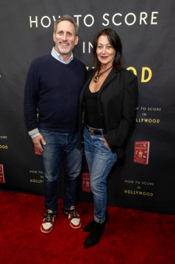 Emlakçı Evan Cowitt ve partneri Susan Holland, Kevin Goetz 'ın Hollywood' un Kitap Başlatma Bölüm 2 'sine 23 Kasım 2025' te Los Angeles 'ta özel bir konutta katılıyor.