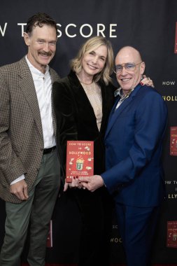 Aktör Grinnell Morris, Aktris Julie Lancaster, Yazar / Film Yapımcısı Kevin Goetz, Hollywood 'daki Kevin Goetz' How to Goetz 'Book Launch Part 2' ye katıldı.