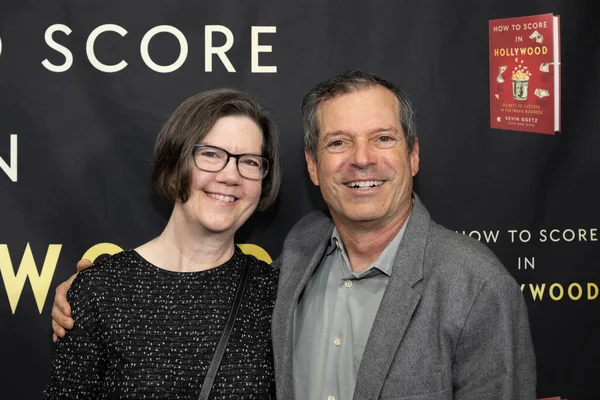 Yapımcı James A. Jusko, Hemşire Susan Abrams, Kevin Goetz 'in Hollywood' un Kitap Başlatma Bölüm 2 'sinde 23 Kasım 2025' te Los Angeles, özel konutta yapılan 