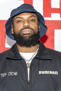 Yapımcı Big Duke bale Hollywood 'da doğum günü kutlamalarına katılıyor. Sonraki bölüm, Los Angeles, CA, 28 Kasım 2025