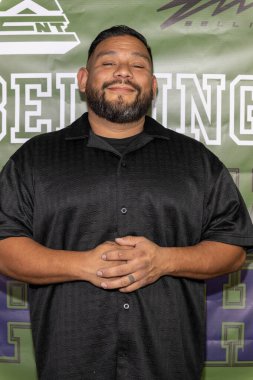 Entertainment Luis Jimenez, Eric Bellinger ile birlikte Los Angeles, CA, 23 Aralık 2025 'te düzenlenen 2. Yıllık Noel Oyuncak Yarışması' na katıldı.