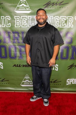 Entertainment Luis Jimenez, Eric Bellinger ile birlikte Los Angeles, CA, 23 Aralık 2025 'te düzenlenen 2. Yıllık Noel Oyuncak Yarışması' na katıldı.