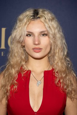 Model Parinas Esmailsadeh 11 Ocak 2026 'da SkyBar Mondrian Oteli' nde düzenlenen 83. Altın Küre Ödül Töreni 'ne katıldı.