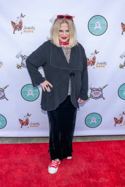 Aktris Susan Lanier, 17 Ocak 2026 'da Los Angeles İtfaiye Müzesi' ndeki Los Angeles İtfaiye Teşkilatı 'na katılmıştır.