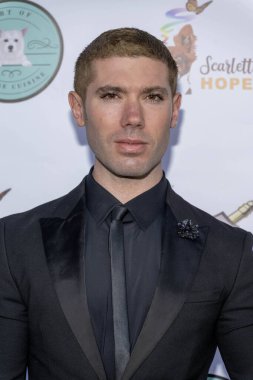 Aktris Kristos Andrews, LA İtfaiye Teşkilatı 'nın 17 Ocak 2026' da Los Angeles İtfaiye Müzesi 'nde gerçekleştirdiği 