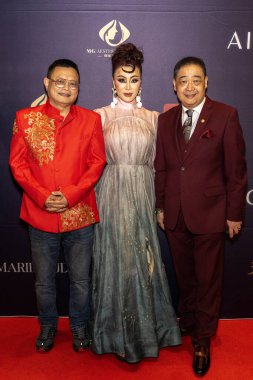 DJM3 Sanat Eğitimi CEO 'su Julie Shen, Los Angeles Beverly Arts TV sunucusu / kurucusu Joey Zhou, Sheraton San Gabriel, Los Angeles, CA, 24 Ocak 2026' da düzenlenen 37.