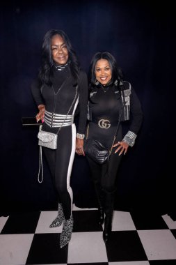 TNT Dynamite Tasarımları Toi ve Teresa Tiffany Haddish 'in She Ready Foundation and Justice for Women Sunar Şaban Tiyatrosu' nda bir Komedi ve Müzik Akşamı, Los Angeles, CA, 26 Ocak 2026