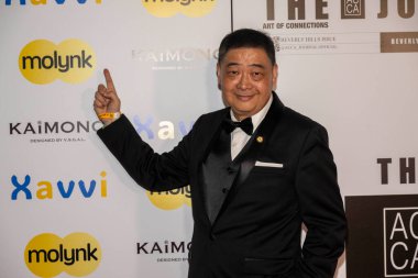 Los Angeles Beverly Arts TV sunucusu / kurucusu Joey Zhou, AI + Web3 Devrim Öncesi Grammy Ödülleri Galasına katılıyor.