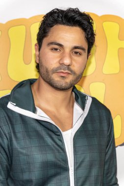 Aktör Mostafa Elmorsy, Christine Peake 'in doğum günü partisine katıldı. 5 Şubat 2026' da Hotel Ziggy, Los Angeles 'ta HUGH PEEPLE sunuldu.