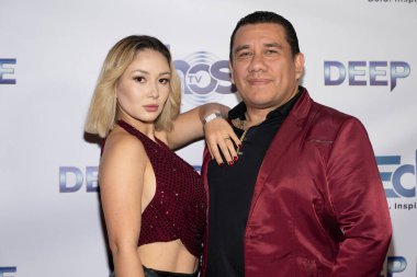 Model Dana ile Icon TV Başkanı Rafael Villalta, 10 Şubat 2026 'da Culver Theater, Los Angeles' ta Echos TV ve Mindatorium Stüdyolarının 'Deep Frame' in Los Angeles galasına katıldı.