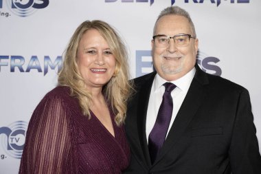 Yapımcı Bill ve Michele Tieman, Culver Theater, Los Angeles, CA, 10 Şubat 2026 'da Echos TV ve Mindatorium Studios' Deep Frame 'in Los Angeles Premiere' ine katılıyor.