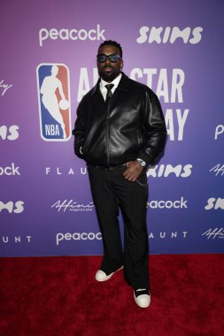 NFL Ajanı Vic Enwere Afinity Gece hayatına katılıyor. Sunar: NBA All-Star Cumartesi Partisi SkyBar Mondrian Hotel Los Angeles, CA, 14 Şubat 2026