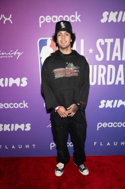 Etkilenen Jonathan Raza Affinity Gece hayatına katıldı. Sunar: NBA All-Star Cumartesi Partisi SkyBar Mondrian Hotel Los Angeles, CA, 14 Şubat 2026