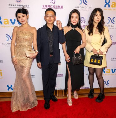 Doktor Nesle Cao, Profesör Lingyun Xiang, Aktris Yvonne Gong, Natalie Chen 2026 XAVI Küresel Ekosistem Zirvesi Özel Beverly Hills Konağı, Los Angeles, CA, 26 Şubat 2026