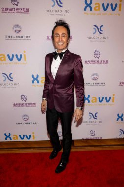 TV sunucusu / komedyen Jaime Monroy 2026 XAVVI Küresel Etki İş Ekosistemi Zirvesi 'ne Özel Beverly Hills Konağı' nda katılıyor.