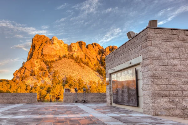 rushmore Dağı gündoğumu
