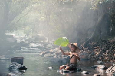 çocuk mutlu balıkçılık