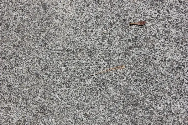 Doğal gri yüzeyden Monolith 