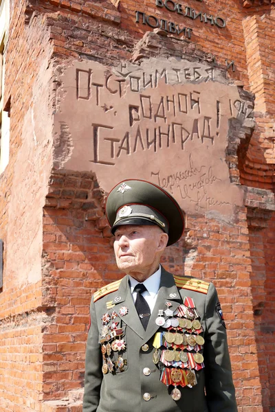 Veteran of the Battle of Stalingrad colonel Vladimir Turov at Pa