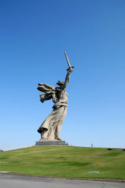 Greatest sculpture in the world "Motherland" on Mamayev Kurgan — Stock Photo, Image