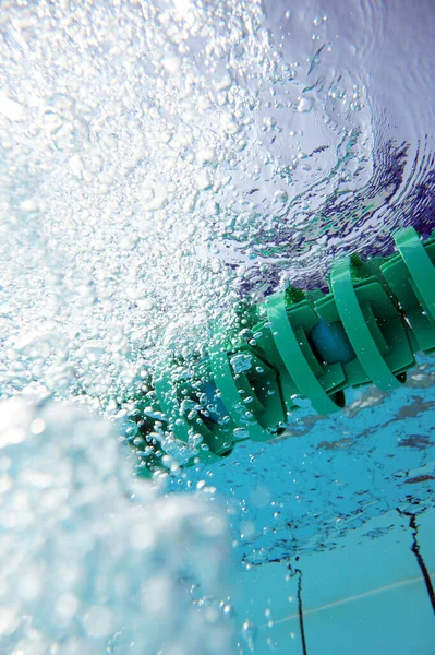 Bolhas Ascensão Água Piscina — Fotografia de Stock