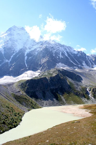 Bergsee donguzorunkyol — Stockfoto