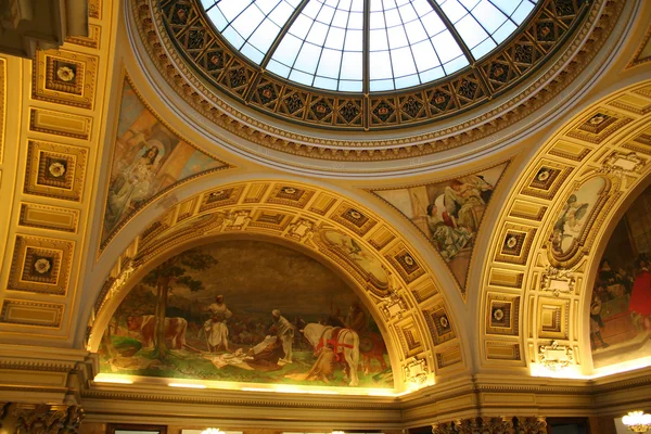 Painted arches of the National museum — Stock Photo, Image