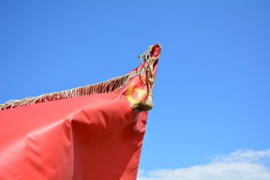 Savaş kırmızı bayrak