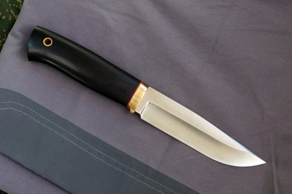 Cuchillo la caza negro —  Fotos de Stock