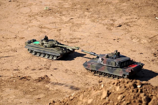 Duelo de tanques en el suelo — Foto de Stock