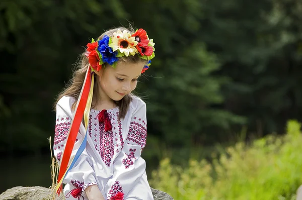 Girl in ukrainian national costume — Stock Photo, Image