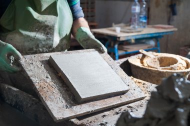 Kırmızı tuğla esnaf