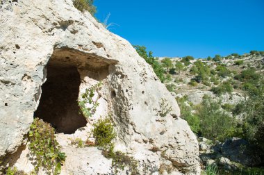 Kayalık nekropol