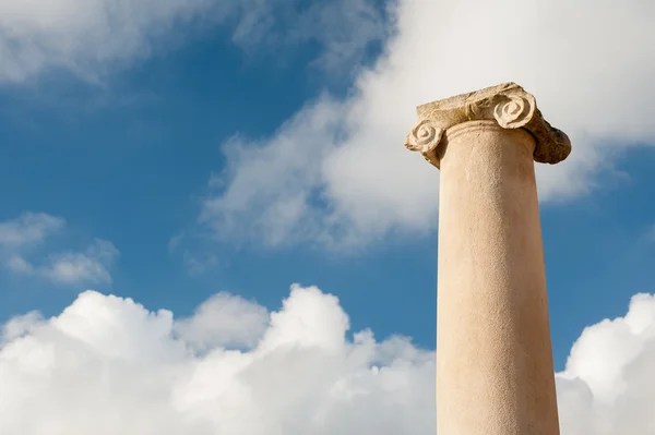 Alte römische Säulen — Stockfoto