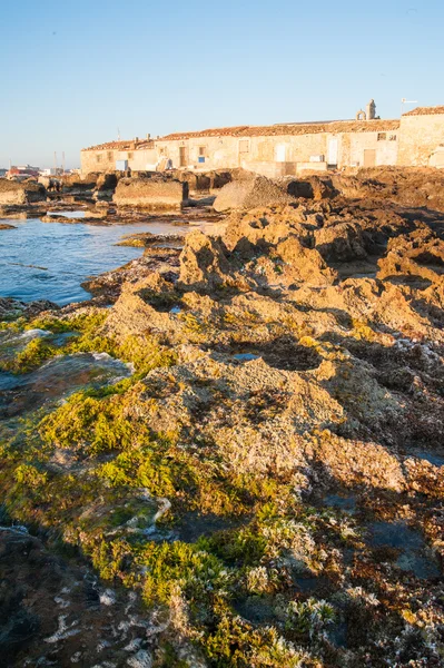 Vila de pescadores ao amanhecer — Fotografia de Stock