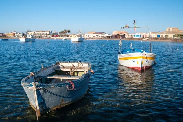 Villaggio di pescatori mediterraneo — Foto Stock