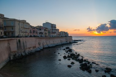 Ortigia gece