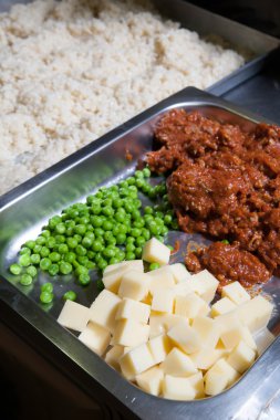 Sicilya arancini yapımında