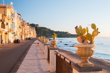Giardini Naxos sahil